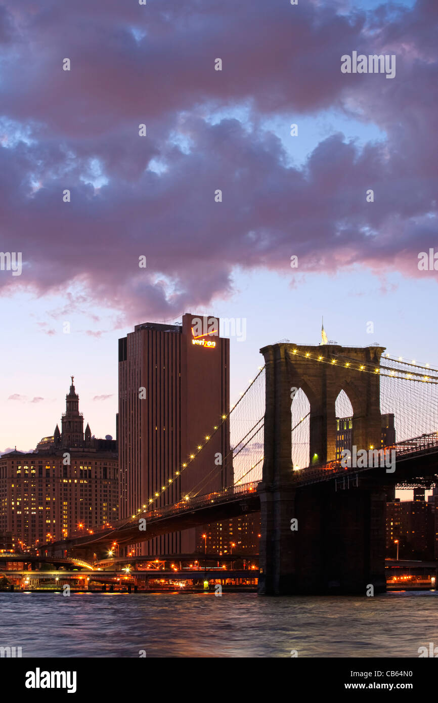 The Brooklyn Bridge over the East River Stock Photo