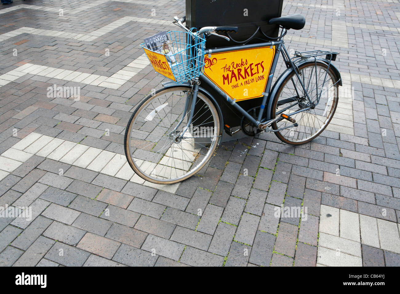 Bicycle with basket at The Rocks, Sydney 2009 Stock Photo Alamy