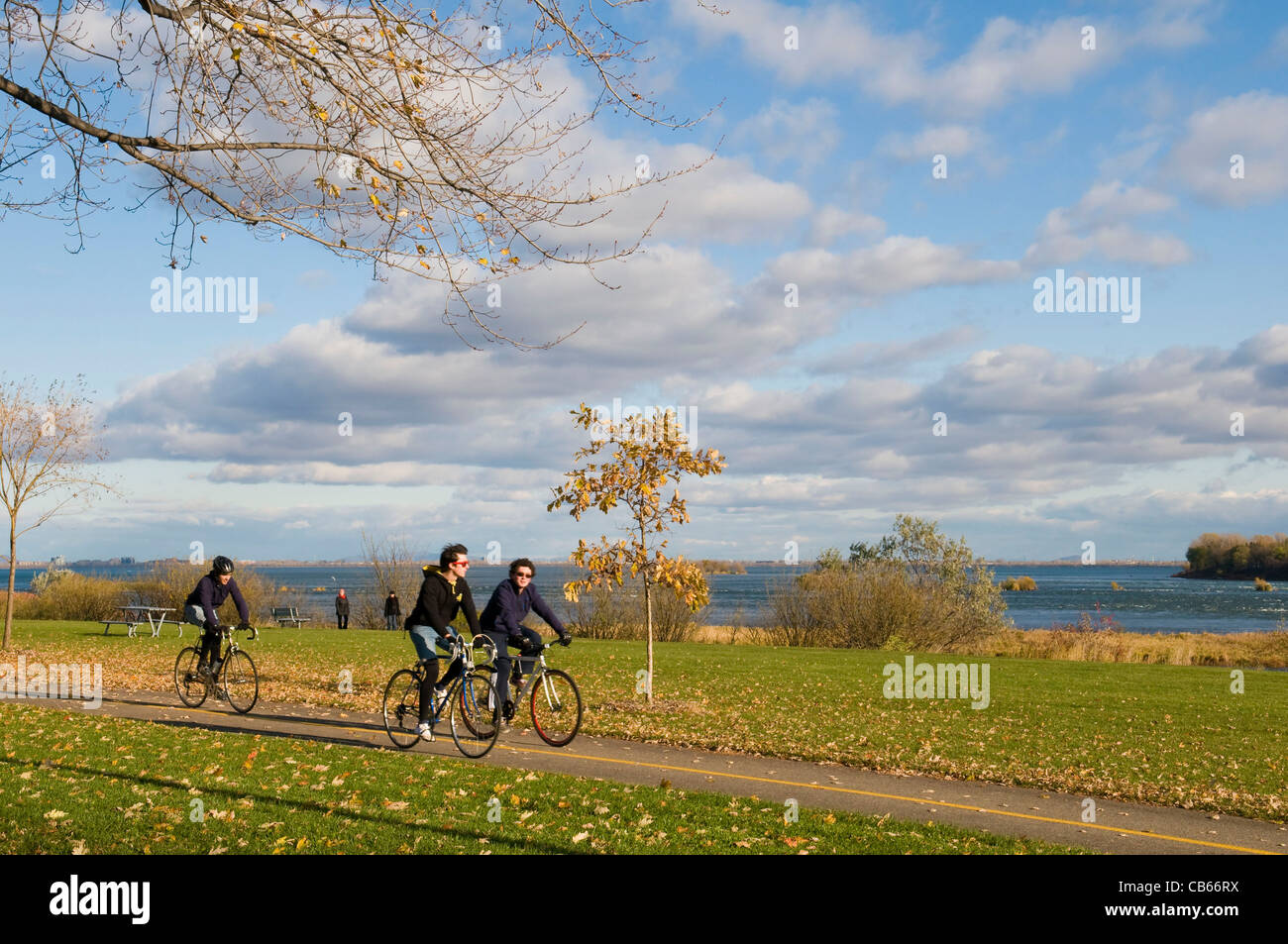Verdun-lasalle bike path along the St Lawrence river called The Honourable  George O''Reilly park in Montreal Canada Stock Photo - Alamy