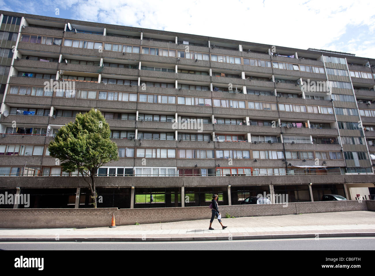 Missenden block on the Aylesbury estate Walworth, South London, which has large numbers of unemployment. Photo:Jeff Gilbert Stock Photo