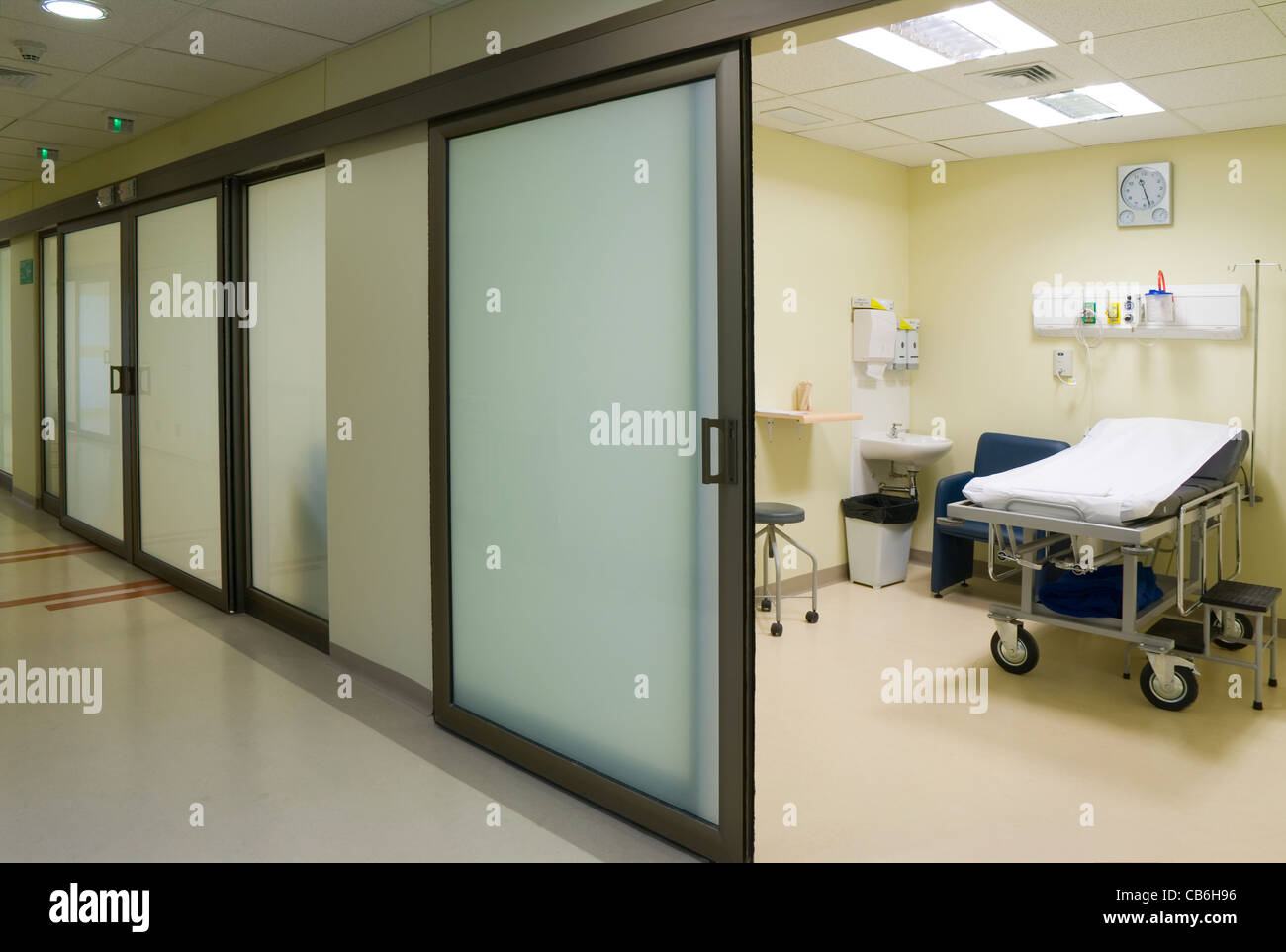 modern and fully equipped emergency room care Stock Photo - Alamy
