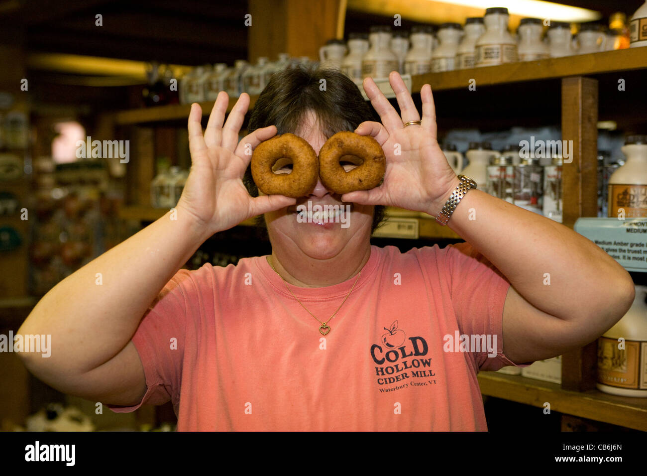 Vermont Waterbury Center / Cold Hollow Cider Mill apple cider doughnuts Stock Photo Alamy