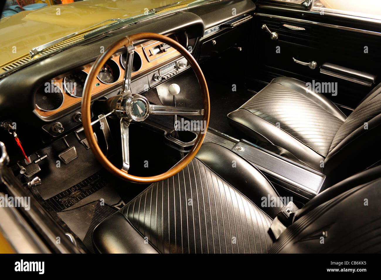 1965 Pontiac Gto 2 Door Hrd Top Gold Tiger Edition Hurst Equipped Muscle Car Hot Rod Stock Photo Alamy