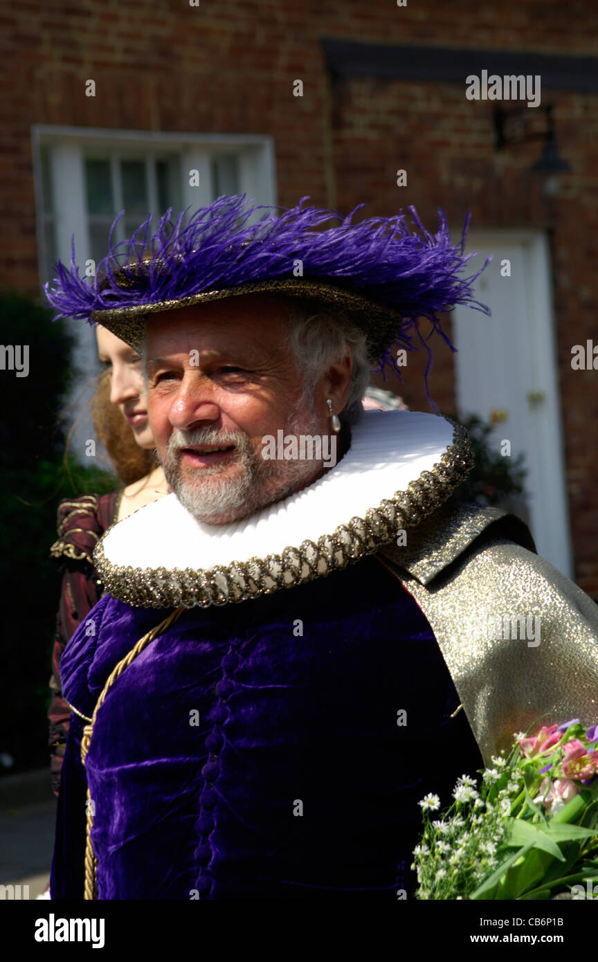 Actors dressed in traditional Elizabethan dress entertain visitors during the annual Shakespeare birthday celebrations Stock Photo