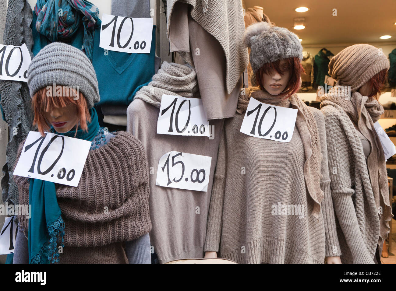 Bargain basement store hires stock photography and images Alamy