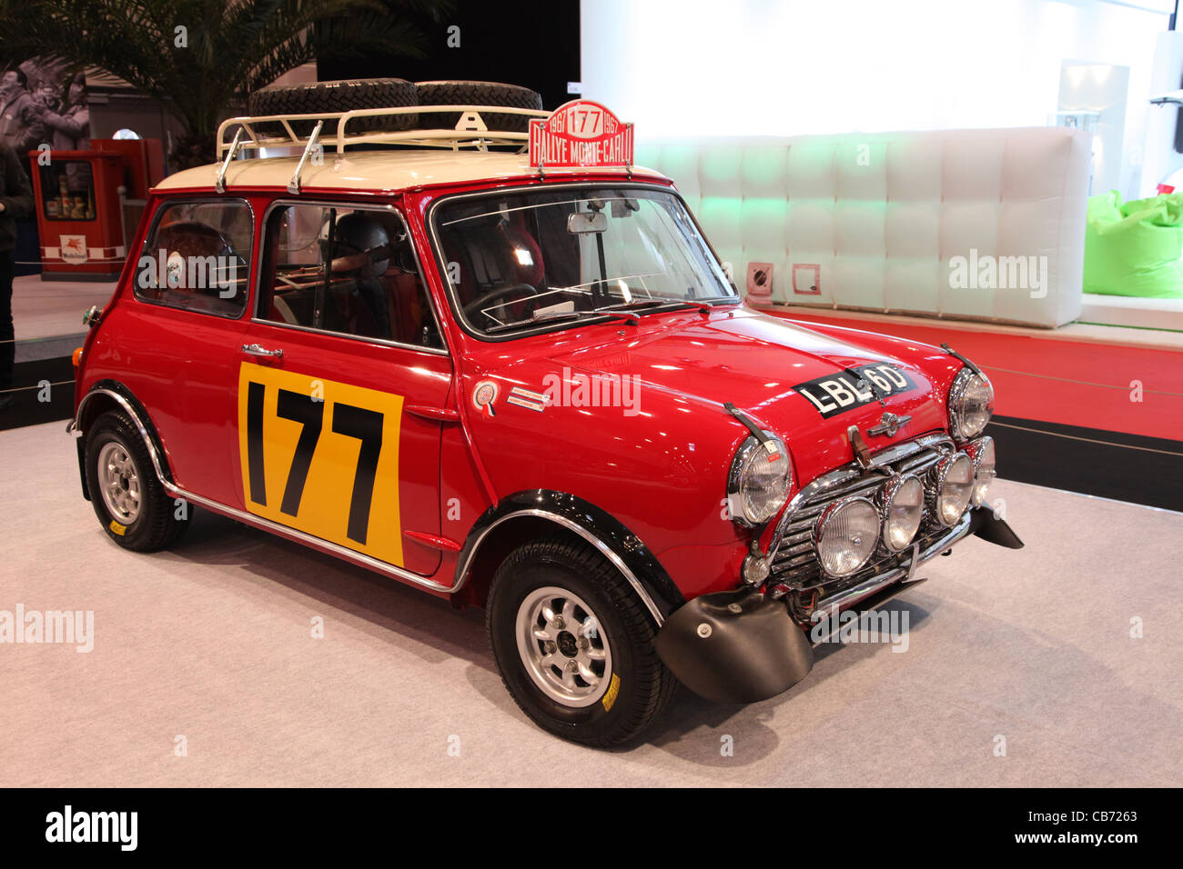 Monte carlo rally mini cooper hi-res stock photography and images - Alamy