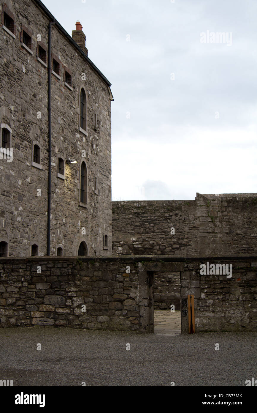A Kilmainham Gaol courtyard Stock Photo