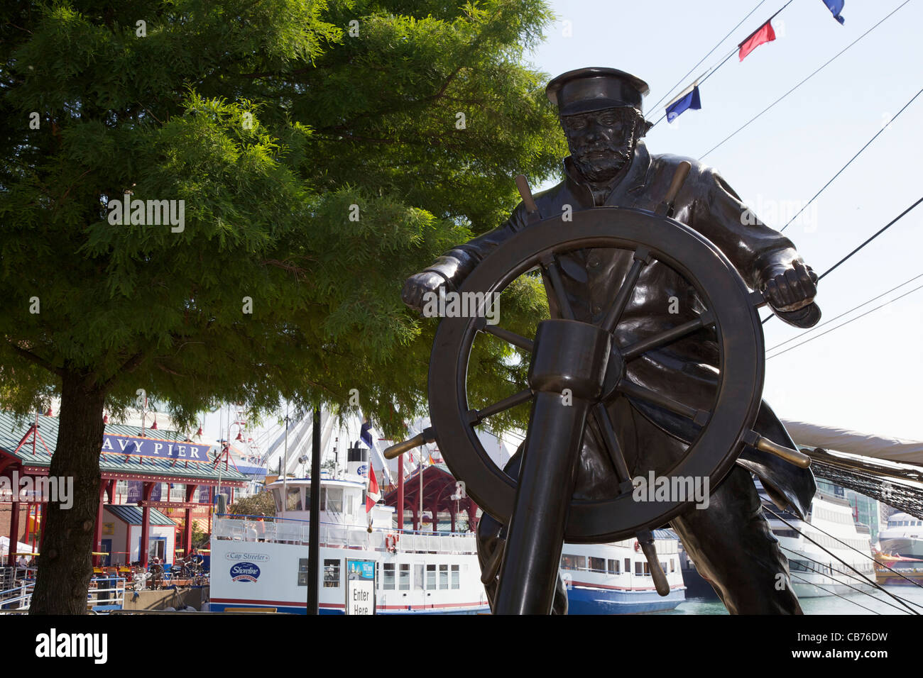 Sea captain statue. Navy Pier, Chicago, Illinois Stock Photo Alamy