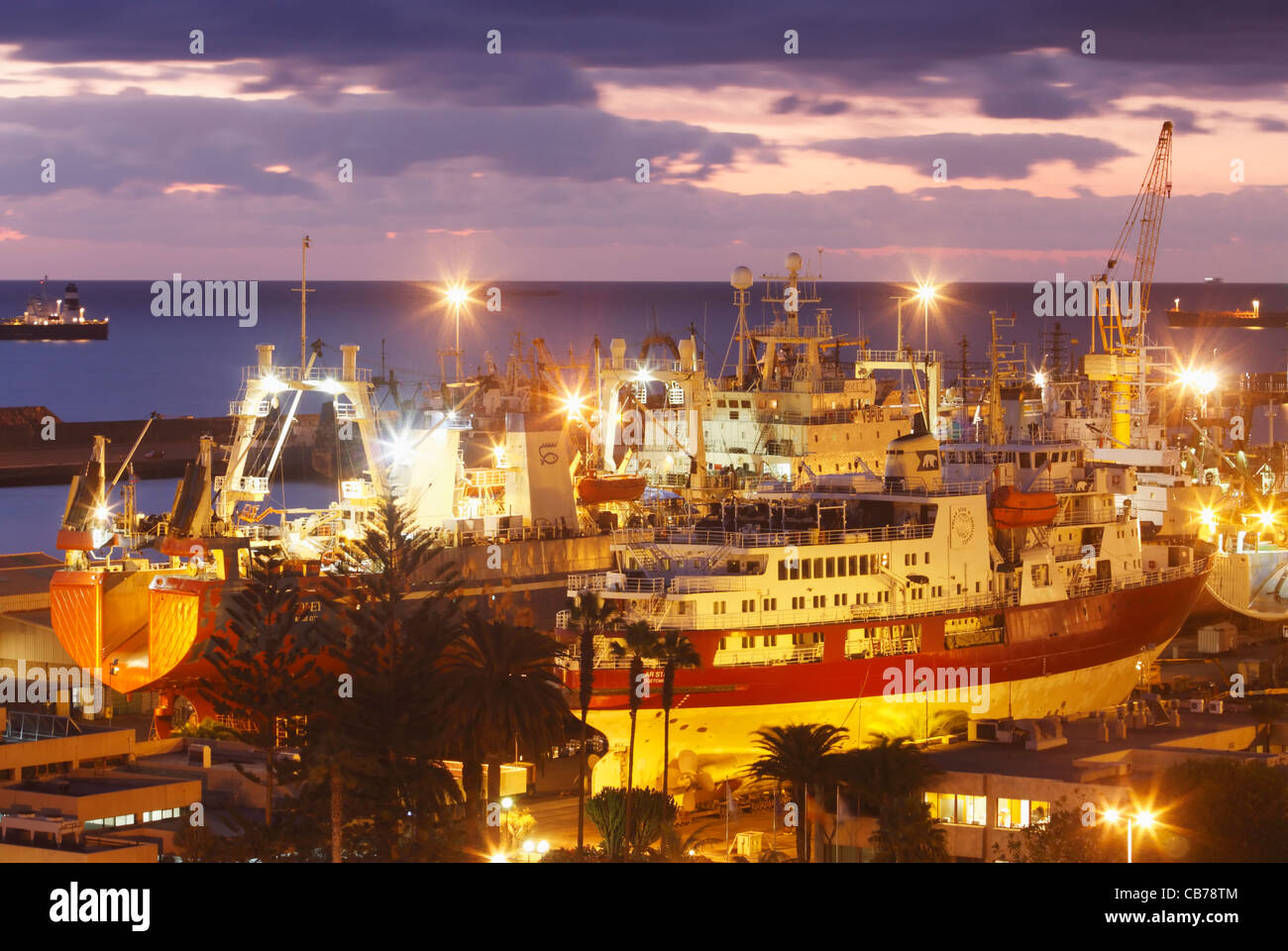 Repair shipyard in Puerto de La Luz in Laz Palmas, Gran Canaria, Canary  Islands, Spain Stock Photo - Alamy