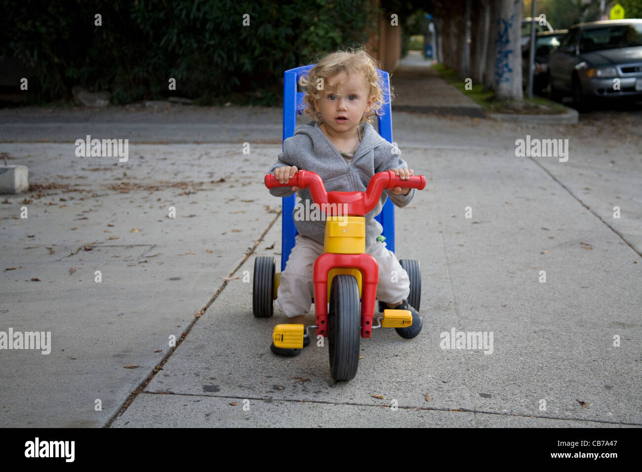 can a 2 year old ride a tricycle