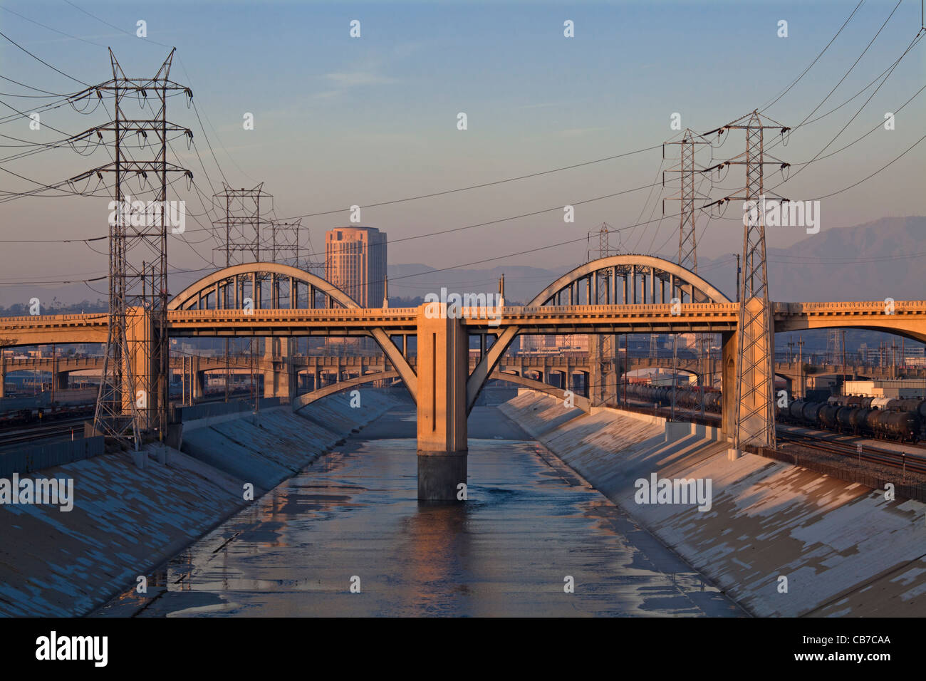 6th Street Bridge over the Los Angeles River, Downtown Los Angeles ...