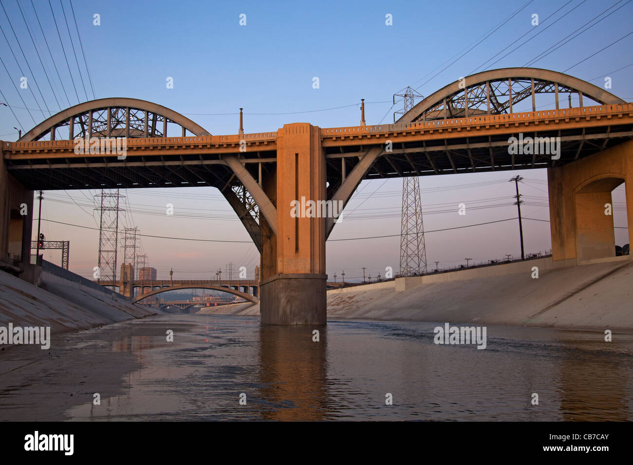 6th Street Bridge over the Los Angeles River, Downtown Los Angeles ...