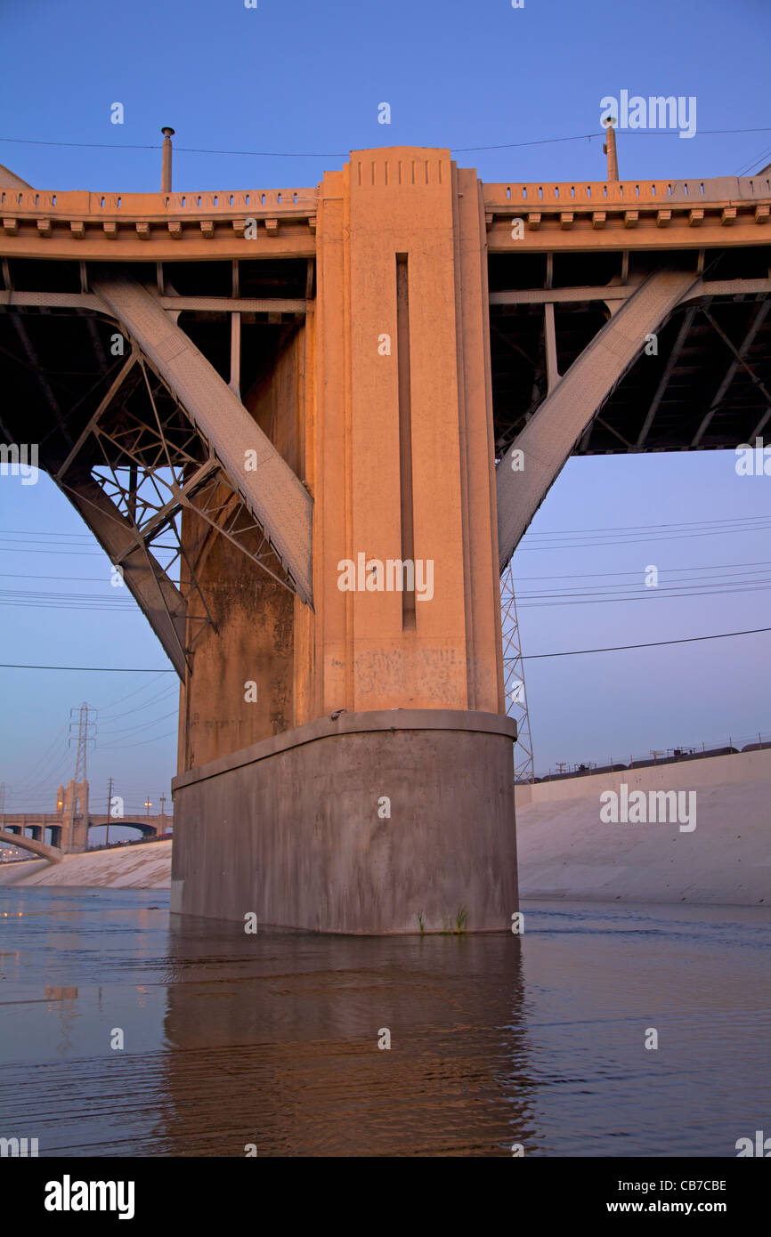 6th Street Bridge over the Los Angeles River, Downtown Los Angeles