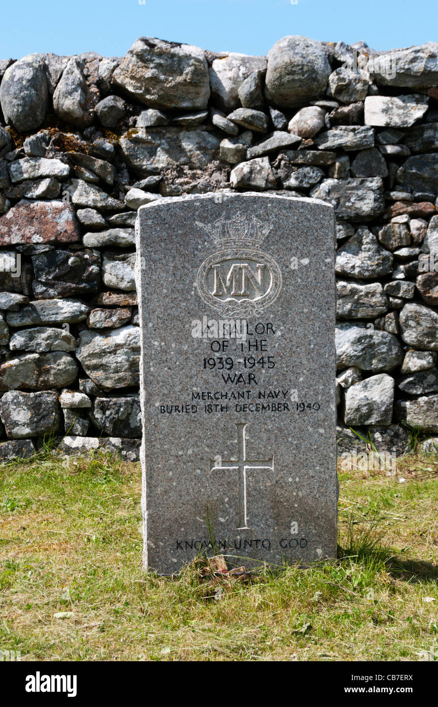 Second World War gravestone of an unknown Merchant Navy sailor in Cladh Mhuire graveyard on Benbecula in the Outer Hebrides Stock Photo