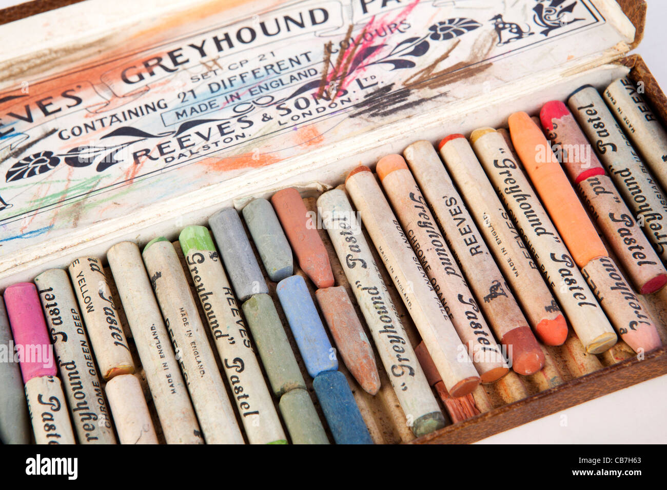 Artists chalk hires stock photography and images Alamy