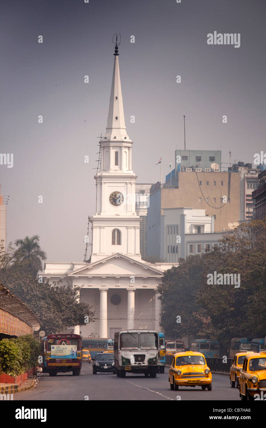 India, West Bengal, Kolkata, Hemant Basti Sarani, landmark spire of St Andrew’s Church along Hemant Basti Sarani Stock Photo
