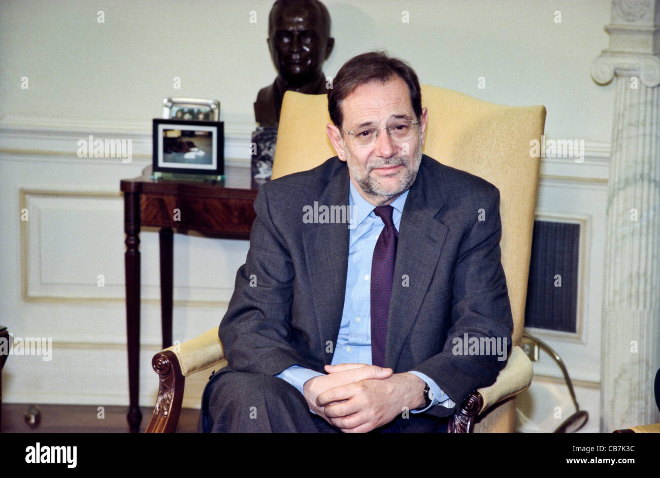 NATO Secretary General Javier Solana during a meeting with US President Bill Clinton March 15, 1999 in the Oval Office at the White Hose in Washington, DC. During the meeting President Clinton said he is optimistic at the news that the Kosovaars are willing to sigh a peace agreement with the Serbs. Stock Photo