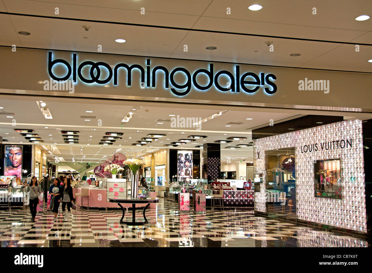 Bloomingdale&#39;s Louis Vuitton San Francisco California Fashion shop Stock Photo: 41350704 - Alamy