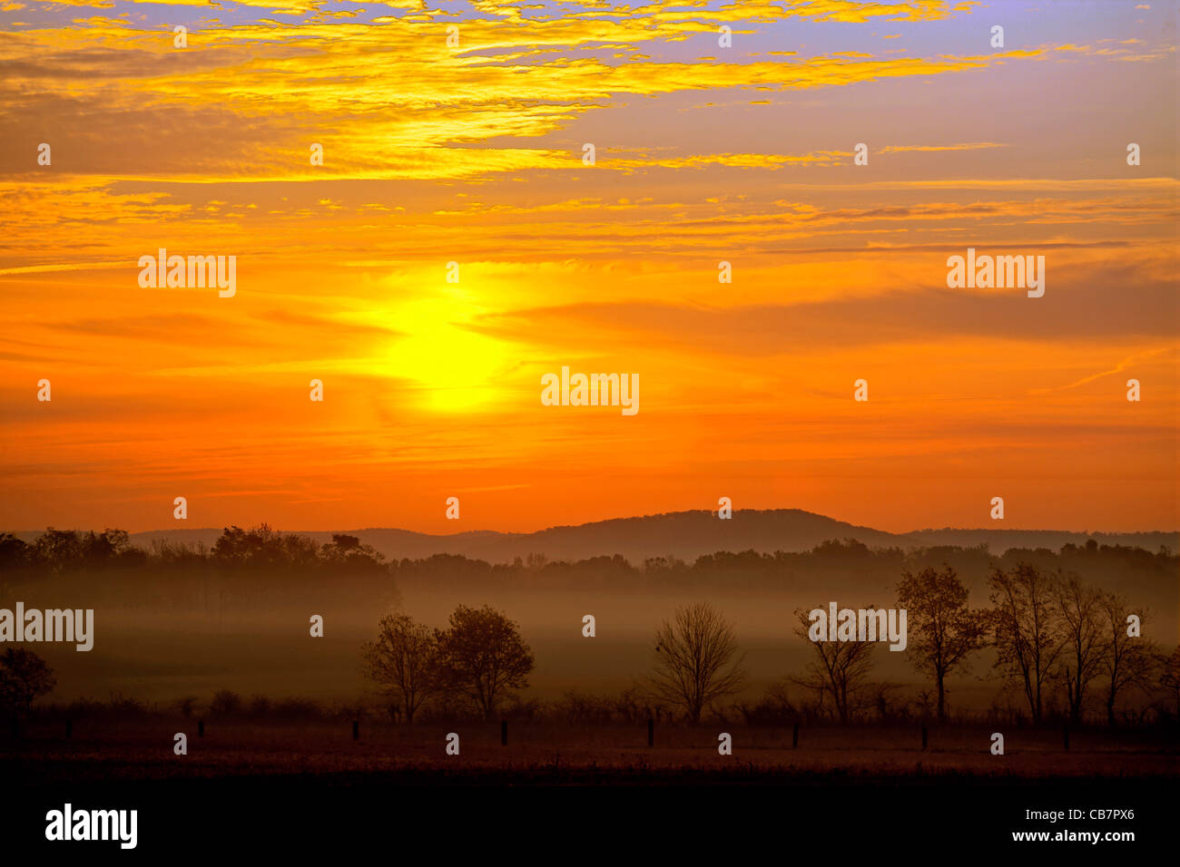 Sun rising over Appalachian mountains in Ohio Stock Photo Alamy