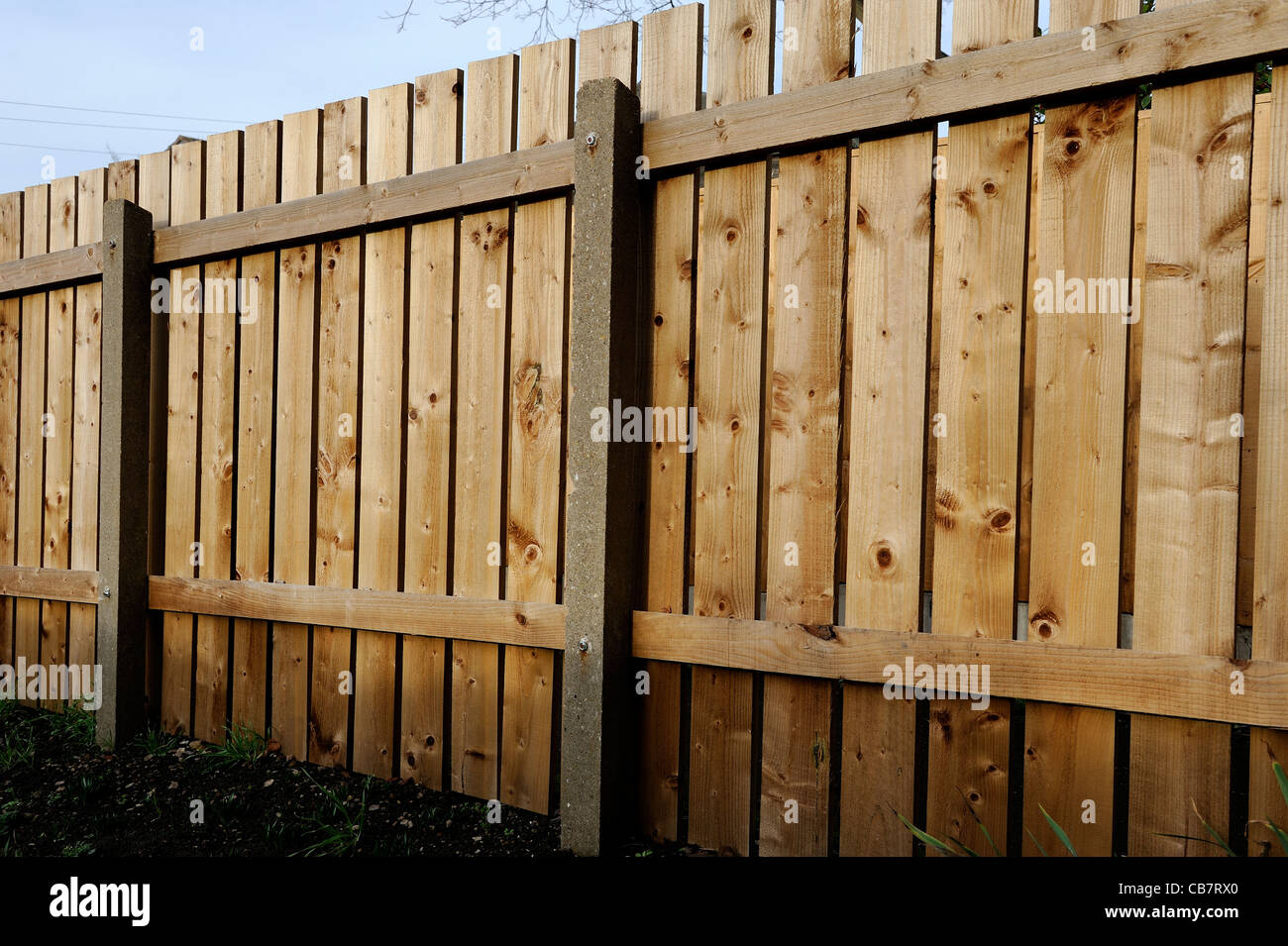 COUNCIL ESTATE WOODEN FENCING ENGLAND UK Stock Photo Alamy