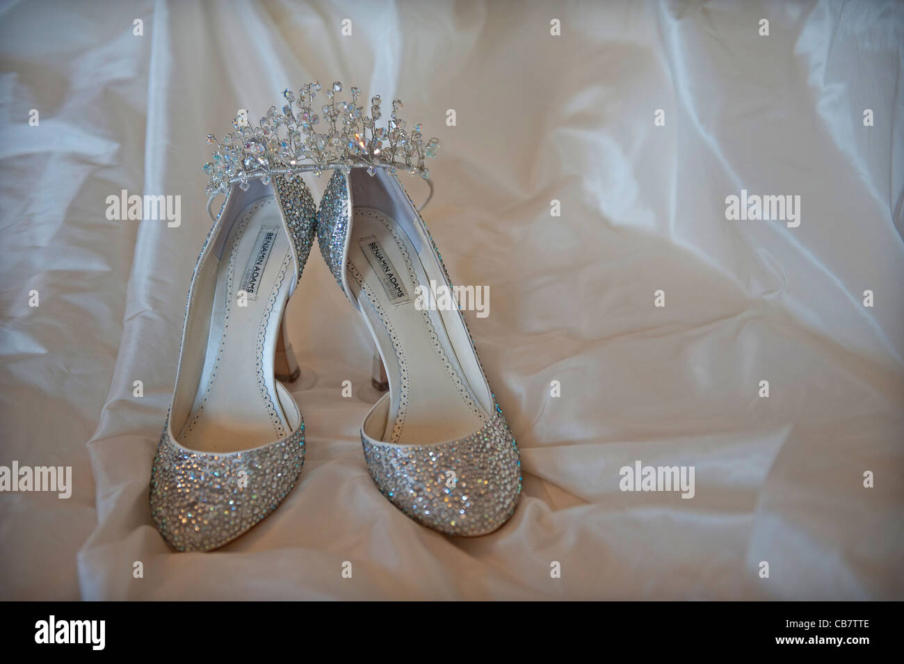 shoes,tiara and wedding dress Stock Photo Alamy