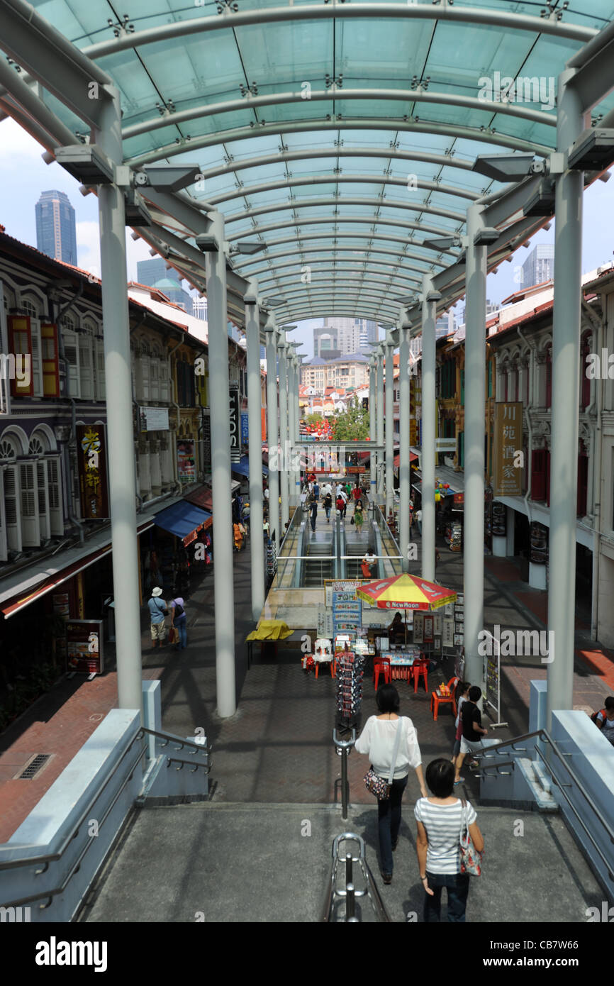 Singapore city urban street hi-res stock photography and images - Alamy