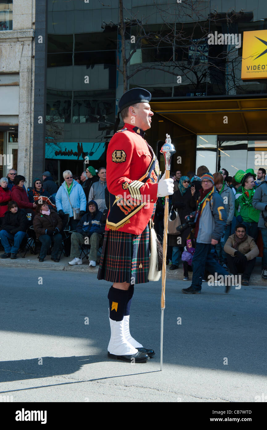 Pipe band leader in traditional hi-res stock photography and images - Alamy