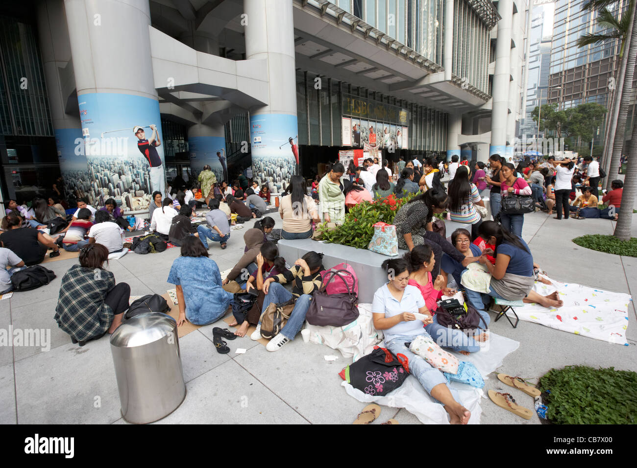 maids mostly from the phillipines indonesia mainland china and thailand on their day off congregate in urban areas hong kong Stock Photo