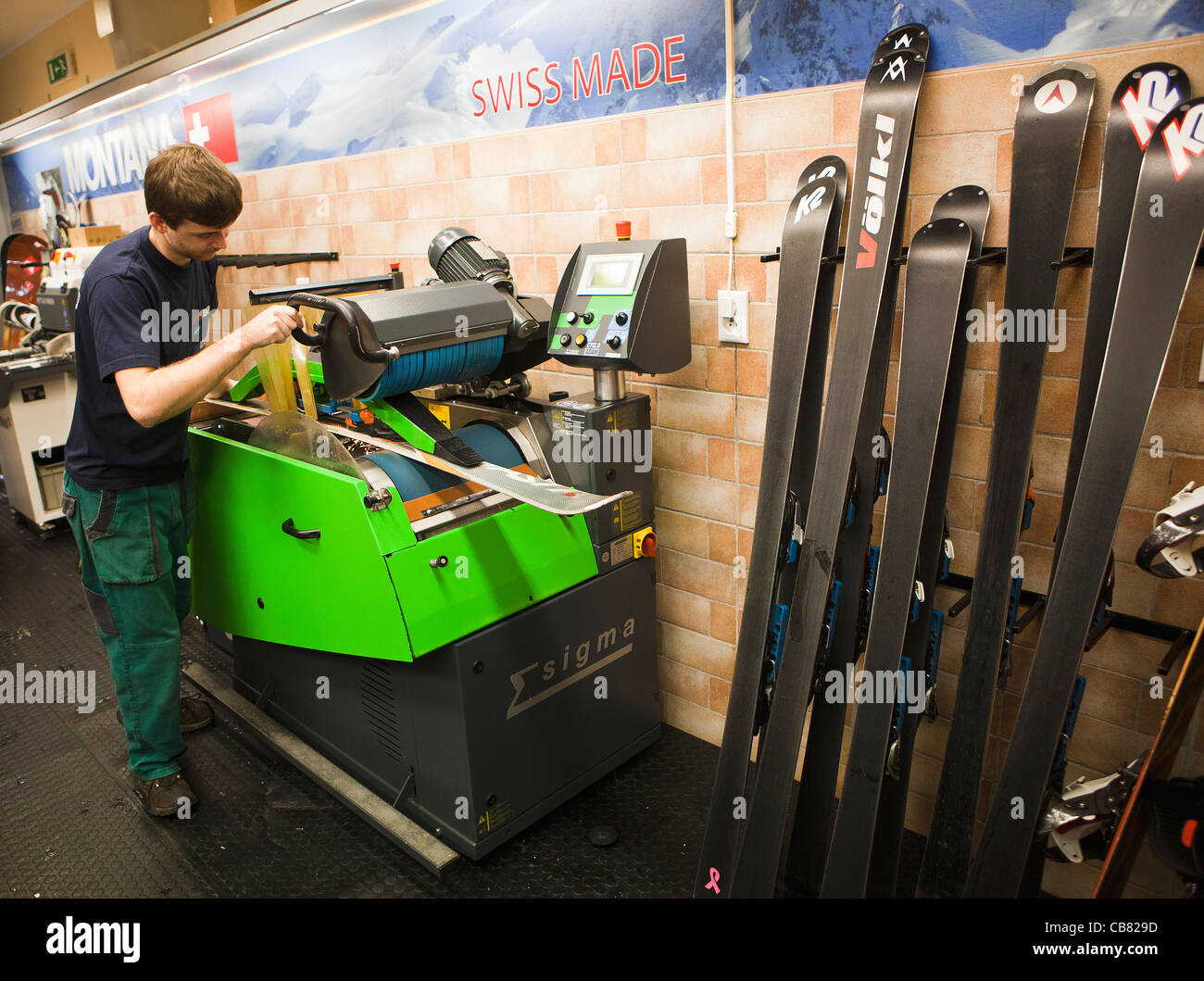 Sharpening of ski edges hires stock photography and images Alamy