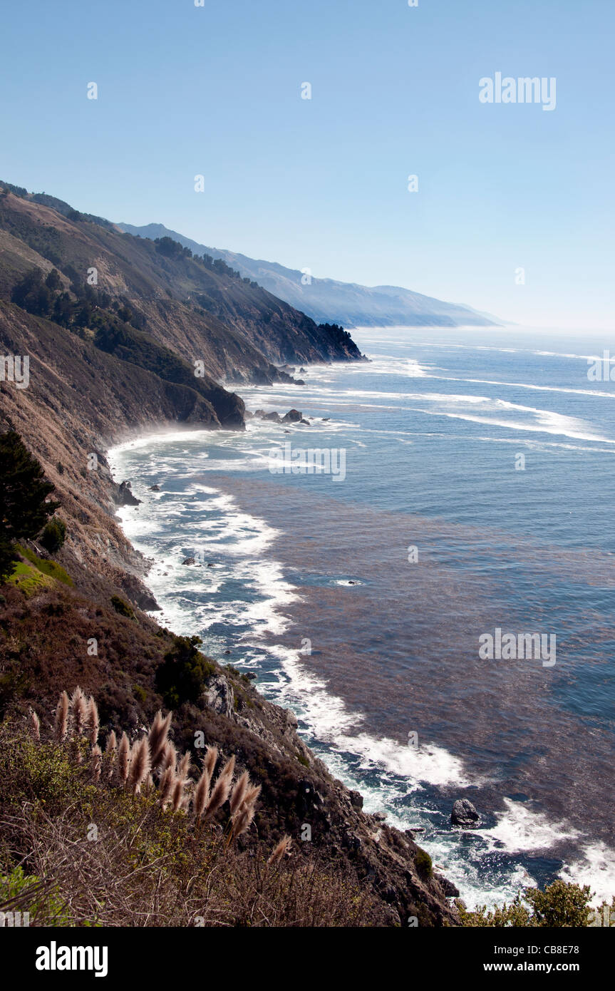 The rugged coastline of Big Sur California Pacific Ocean coast beach ...