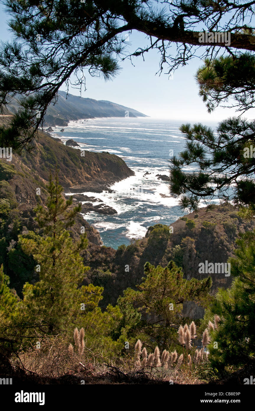 The rugged coastline of Big Sur California Pacific Ocean coast beach ...