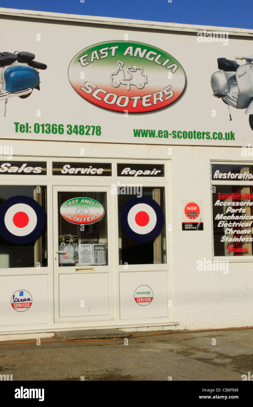 Fincham norfolk garage hires stock photography and images Alamy