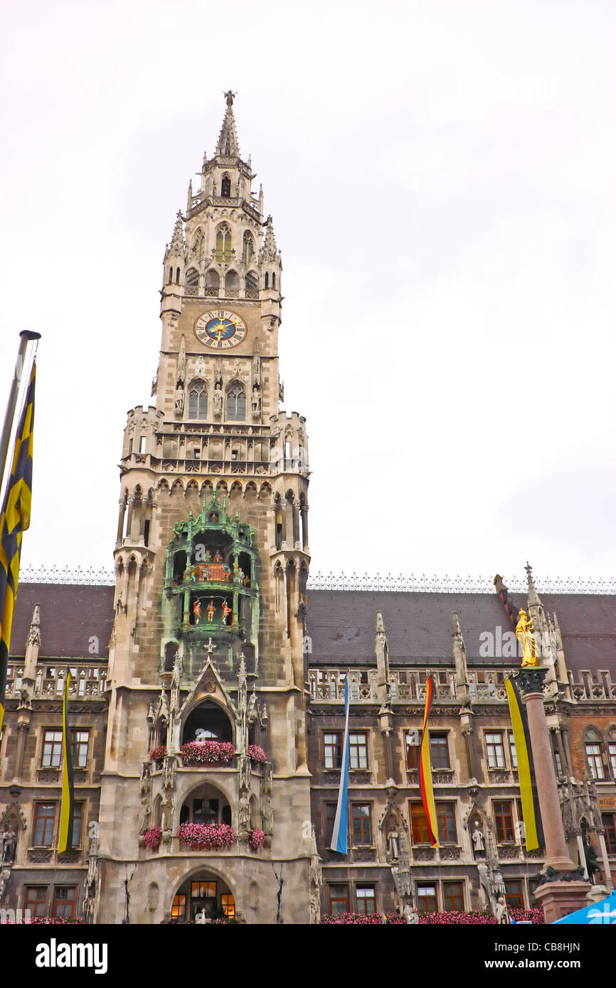 View of the Munich city hall with Glockenspiel Stock Photo