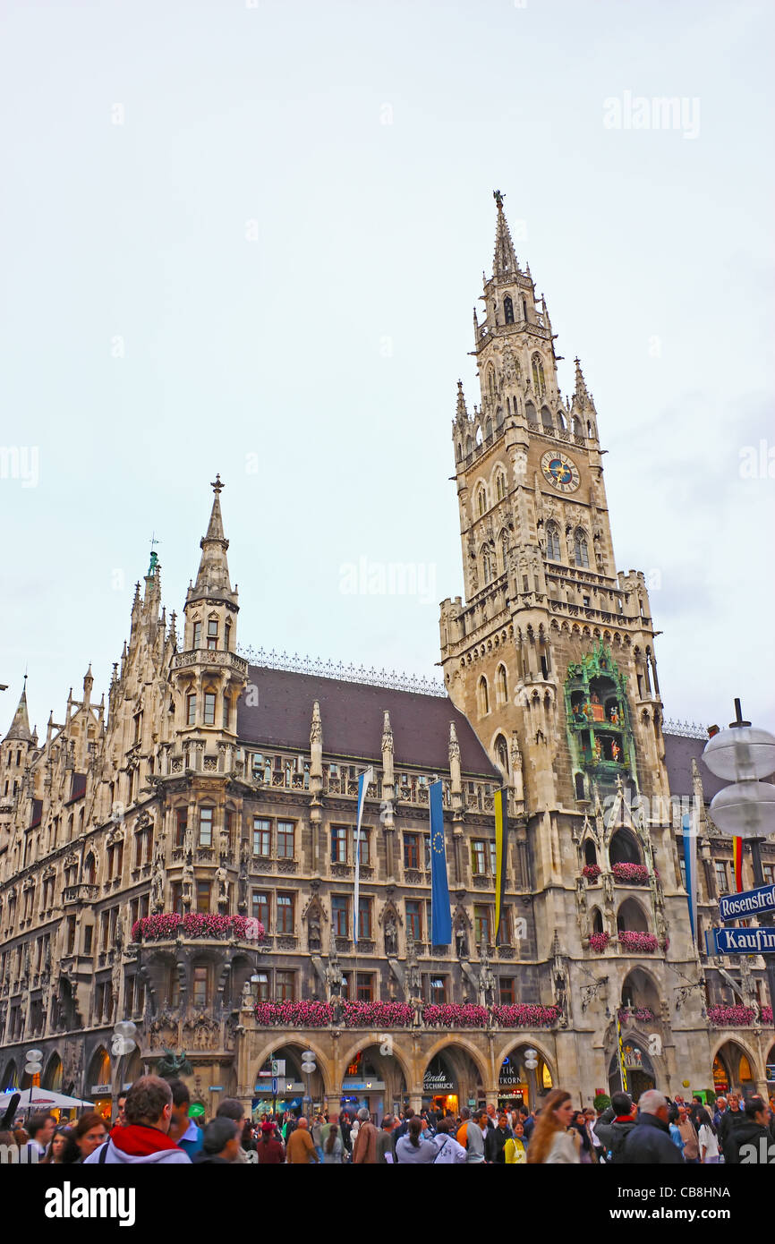 View of the Munich city hall with Glockenspiel Stock Photo