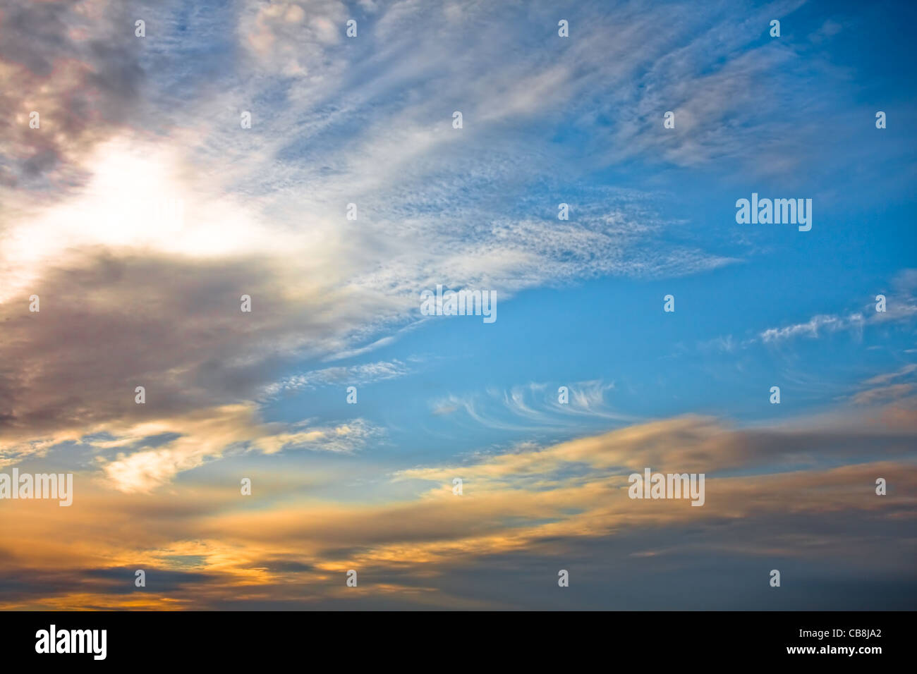 Blue background of sky hi-res stock photography and images - Alamy