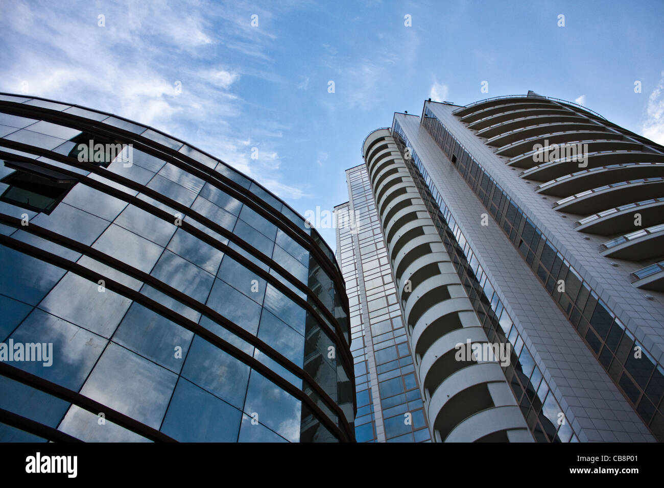 Office building skyscraper buildings hi-res stock photography and ...