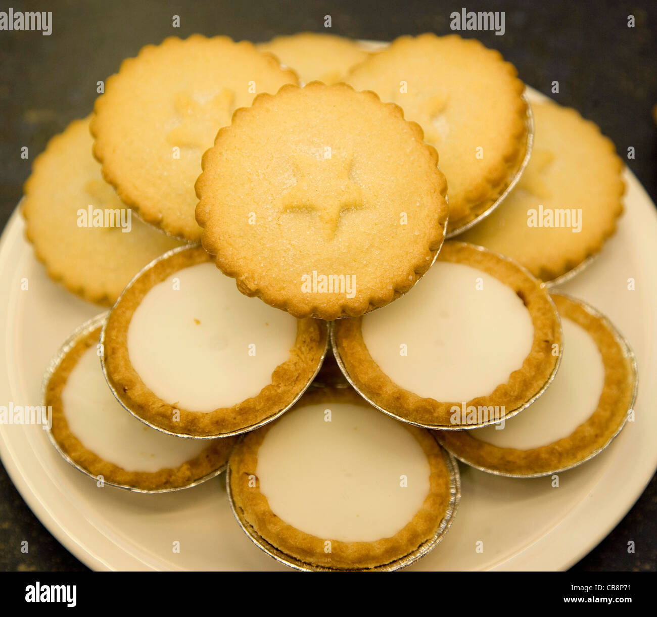 A plate of mince pies Stock Photo - Alamy