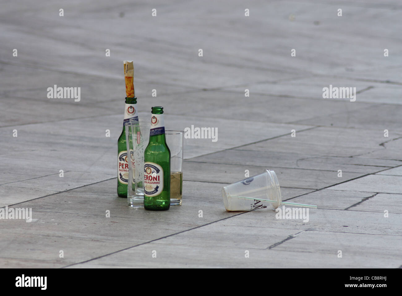 A close up of a glass of beer on a table. Beer peroni glass. - PICRYL -  Public Domain Media Search Engine Public Domain Image