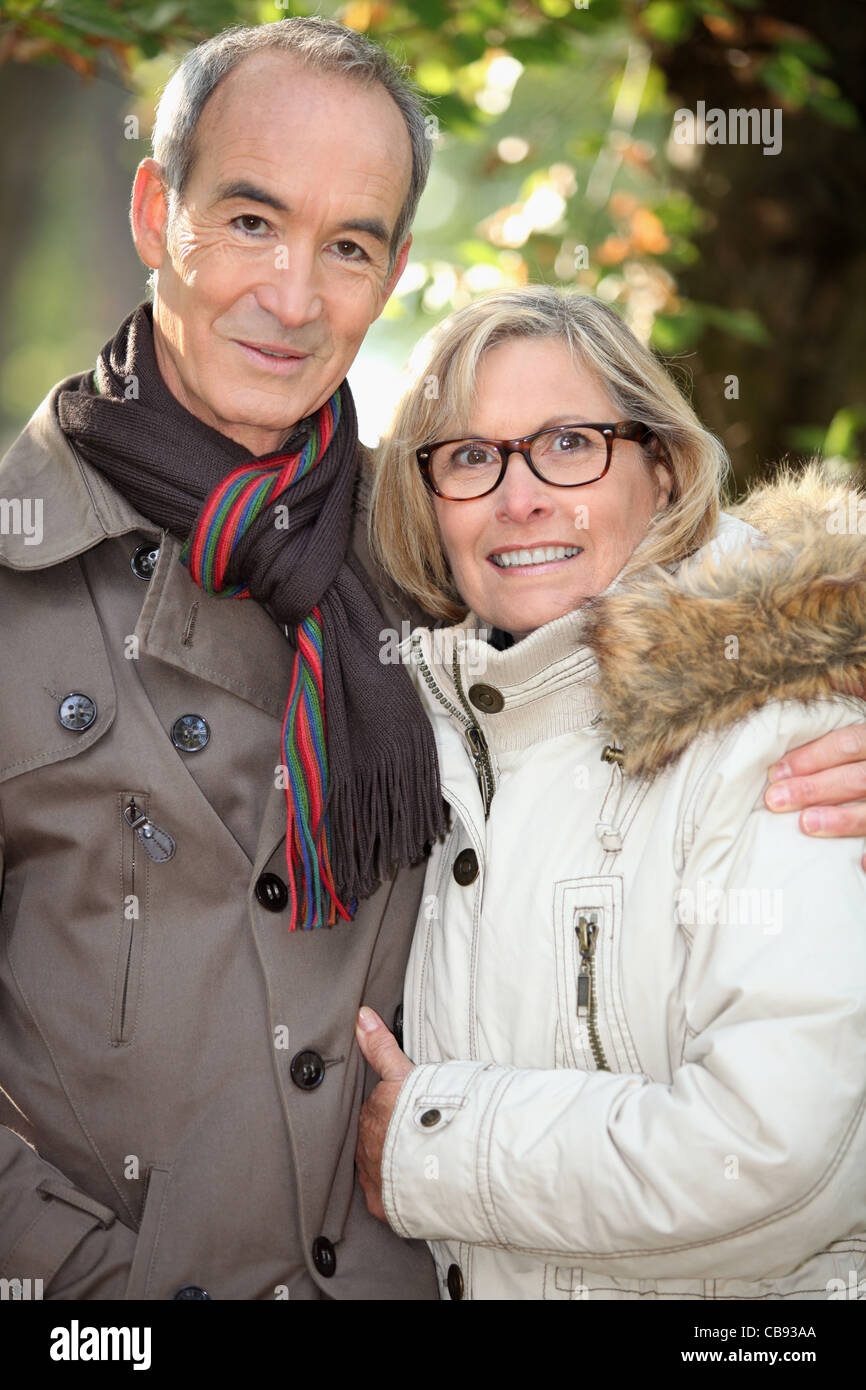 Senior couple in the park Stock Photo - Alamy