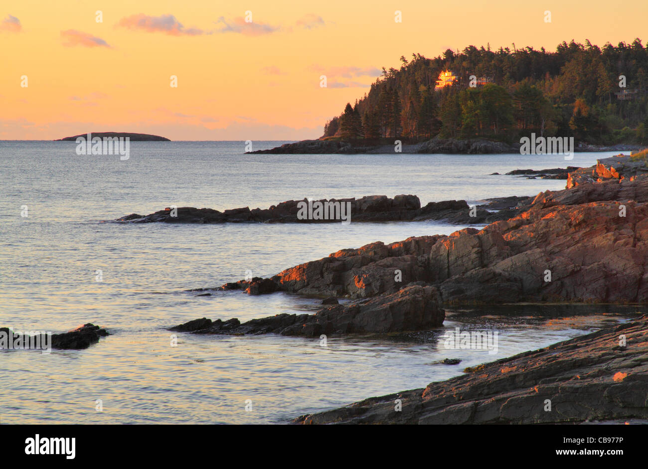 Bar Harbor Shore Path, Bar Harbor, Mount Desert island, Maine, USA