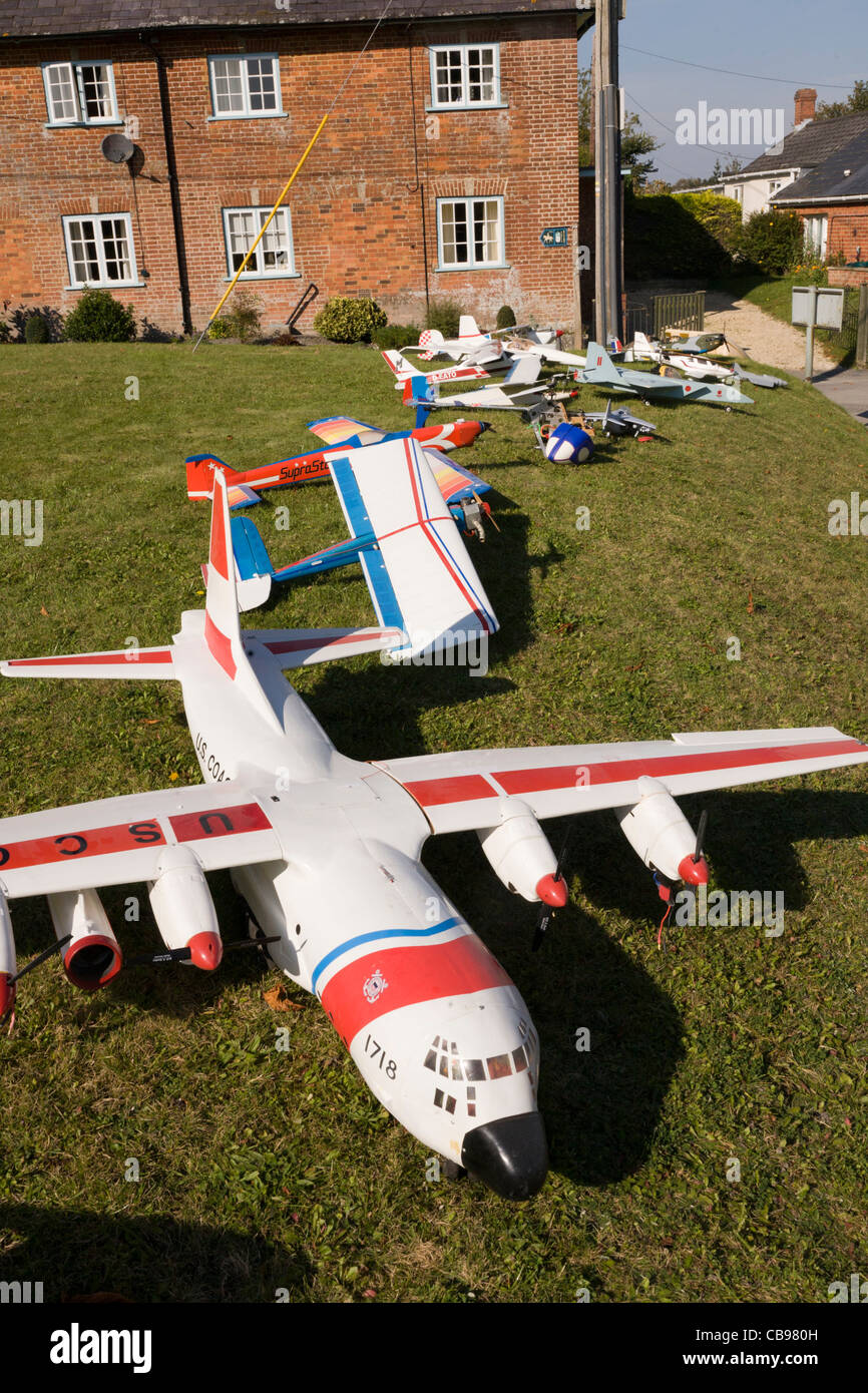 Collection of radio controlled model aircraft aeroplanes airplanes ...