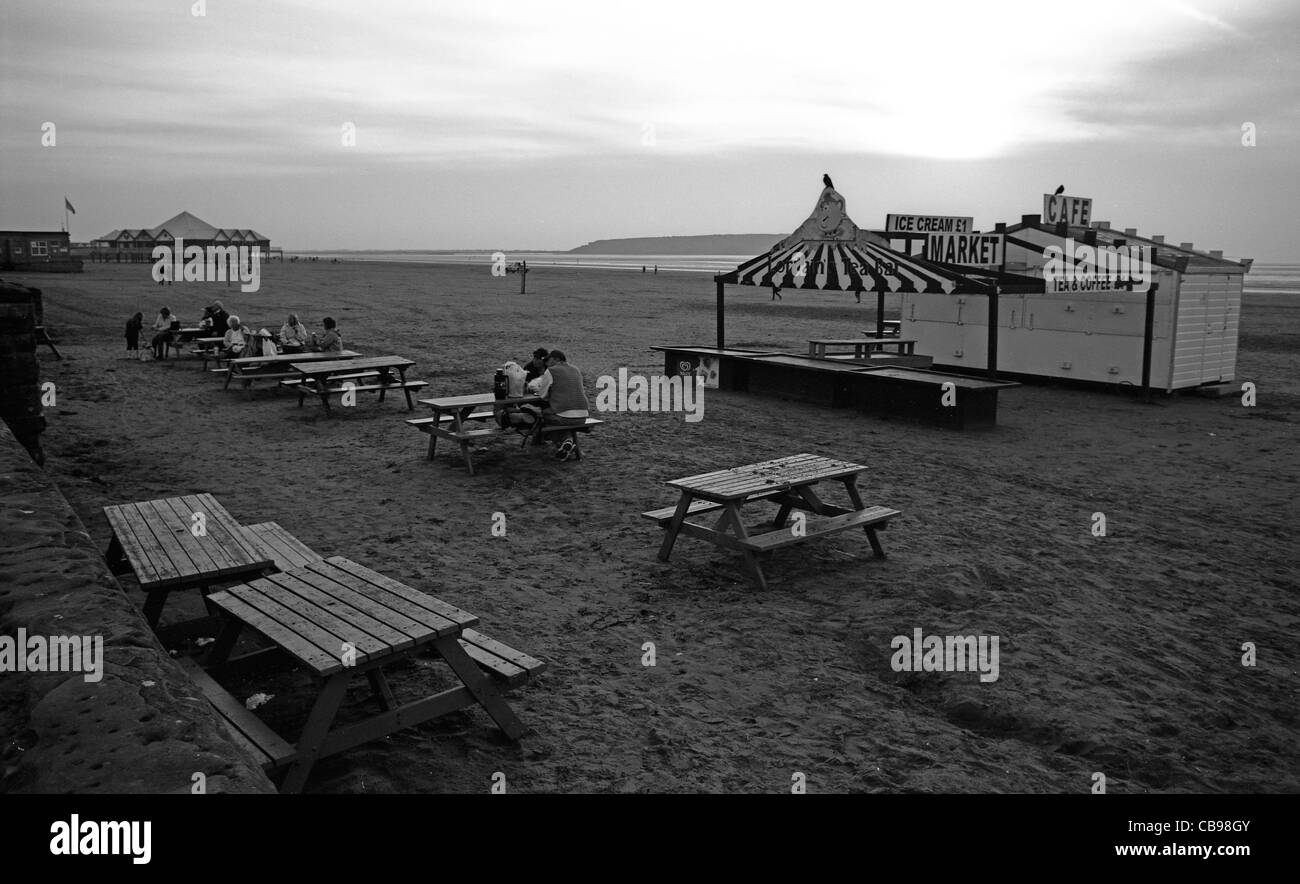 Black and white beach scenes Black and White Stock Photos & Images - Alamy