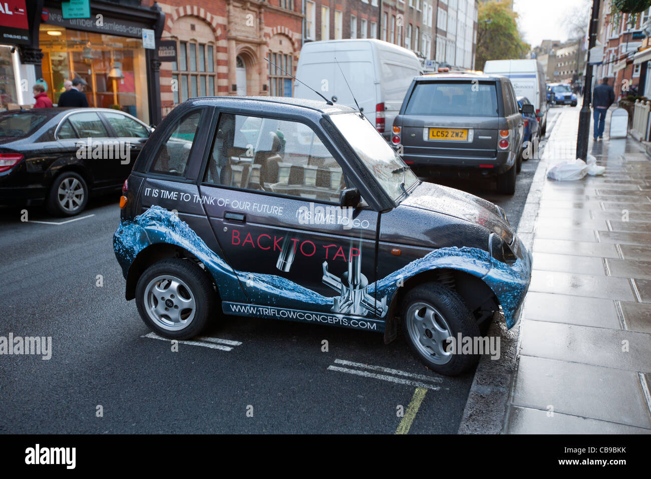 Electric car parked at 90 degrees. Paddington Stree, Marylebone ; London; England; UK; Europe Stock Photo