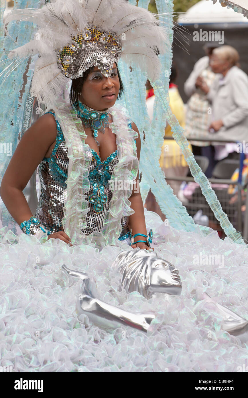 Notting hill carnival costumes hi-res stock photography and images - Alamy