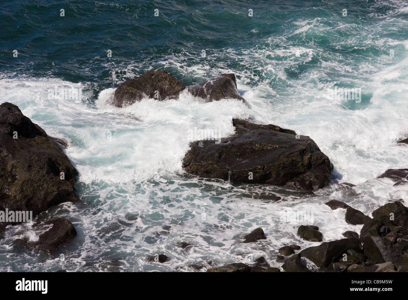 Rough seas and rocks hi-res stock photography and images - Alamy