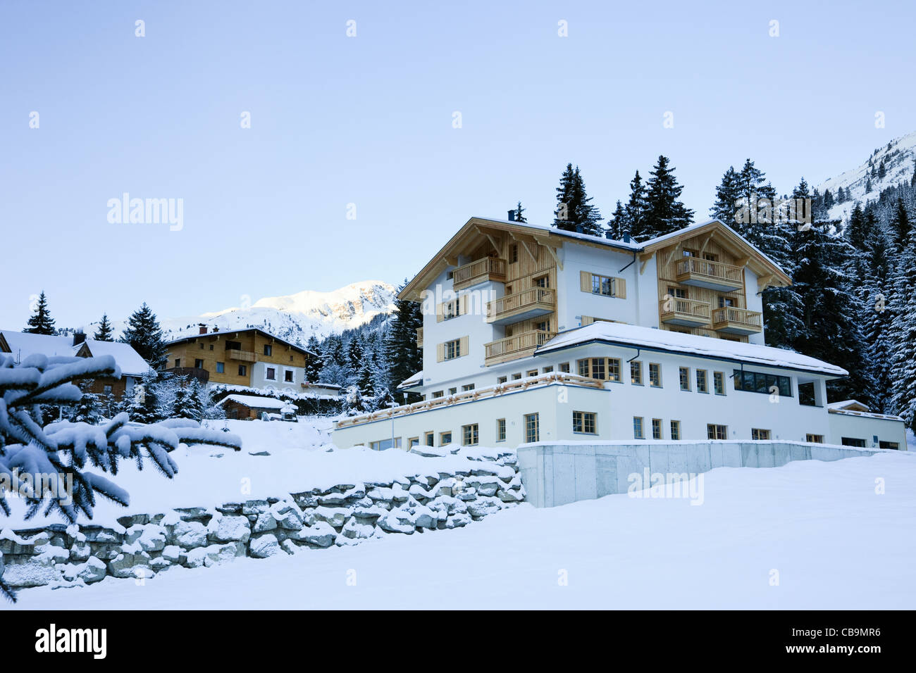 Ski chalet austria hi-res stock photography and images pic