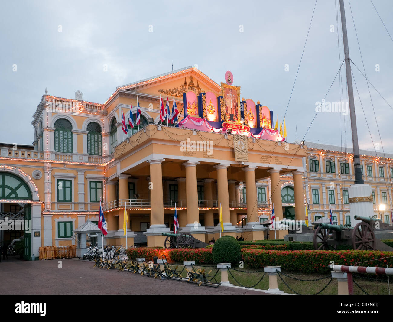 Ministry of defence thailand hi-res stock photography and images - Alamy