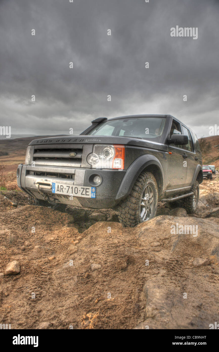 Dark Green Land Rover High Resolution Stock Photography And Images - Alamy