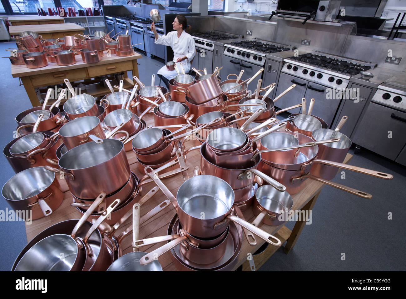 Aluminum kitchen utensils High Resolution Stock Photography and Images