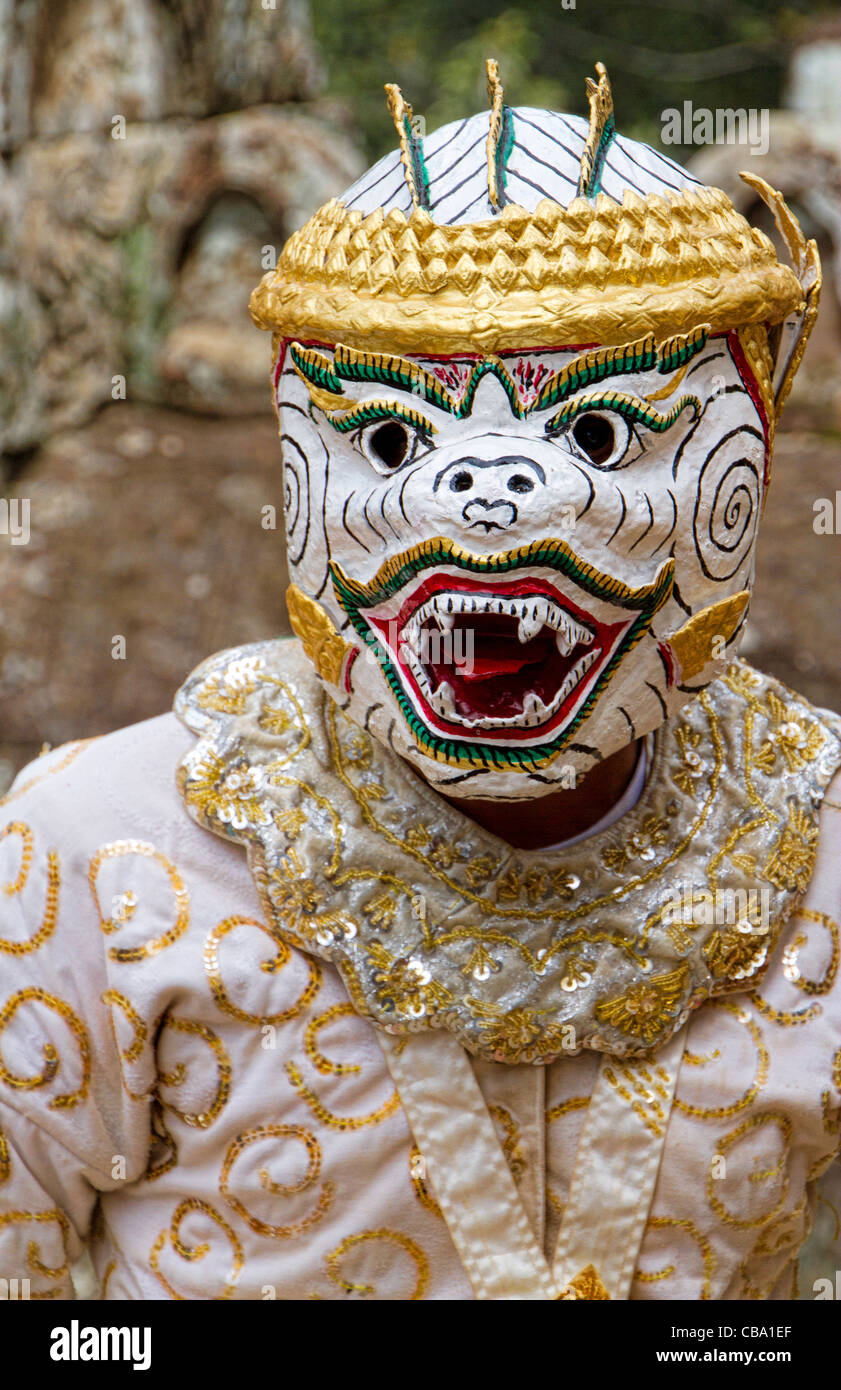 Khmer man costume hi-res stock photography and images - Alamy